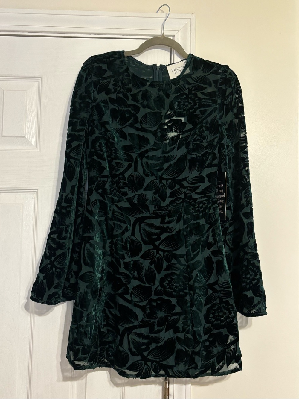 NWT Hyacinth House Oaklynn Emerald Green Burnout Velvet Mini Dress